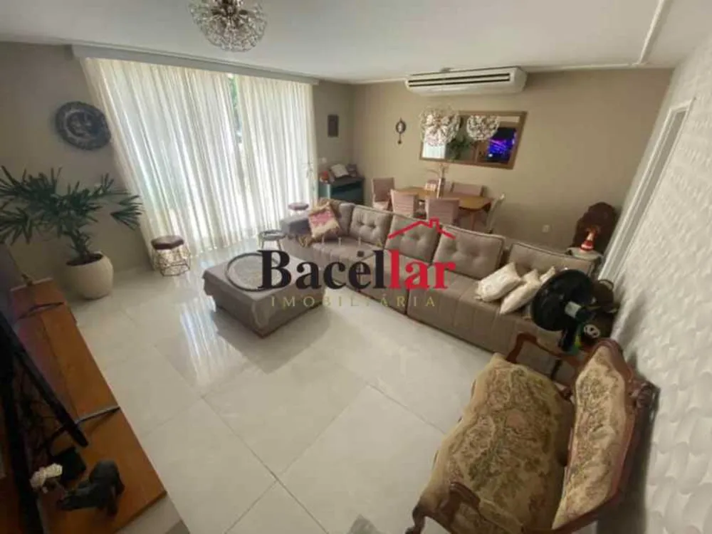 Casa, 4 quartos, 303 m² - Foto 1
