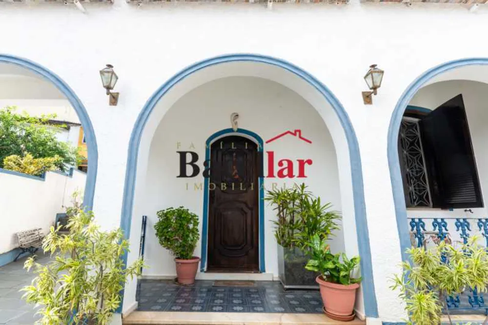 Casa, 4 quartos, 330 m² - Foto 1