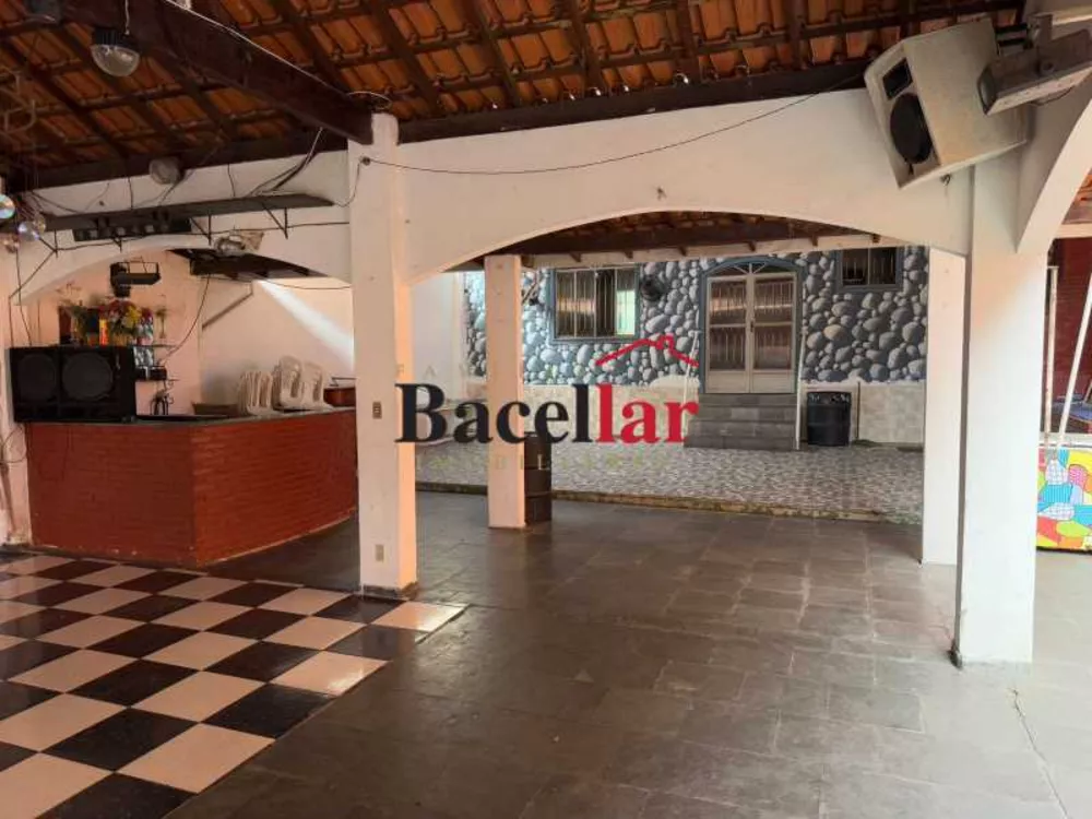 Casa, 2 quartos, 219 m² - Foto 1