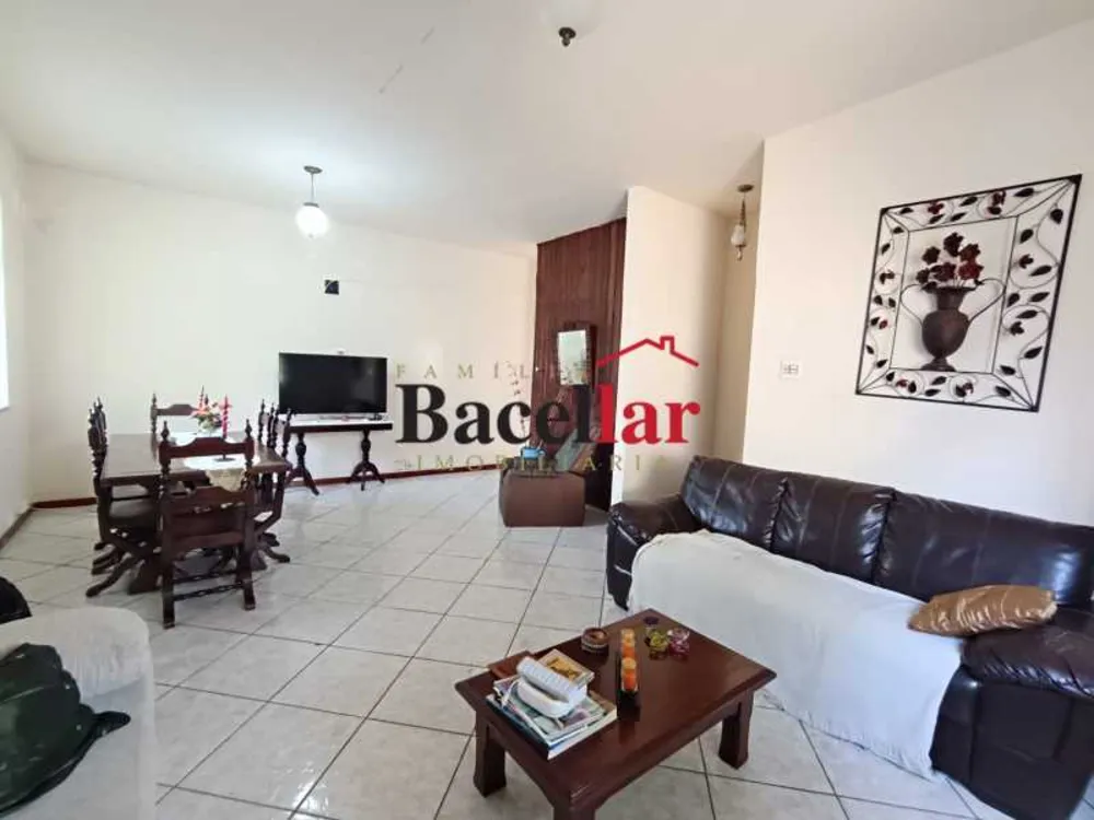 Casa, 4 quartos, 370 m² - Foto 1