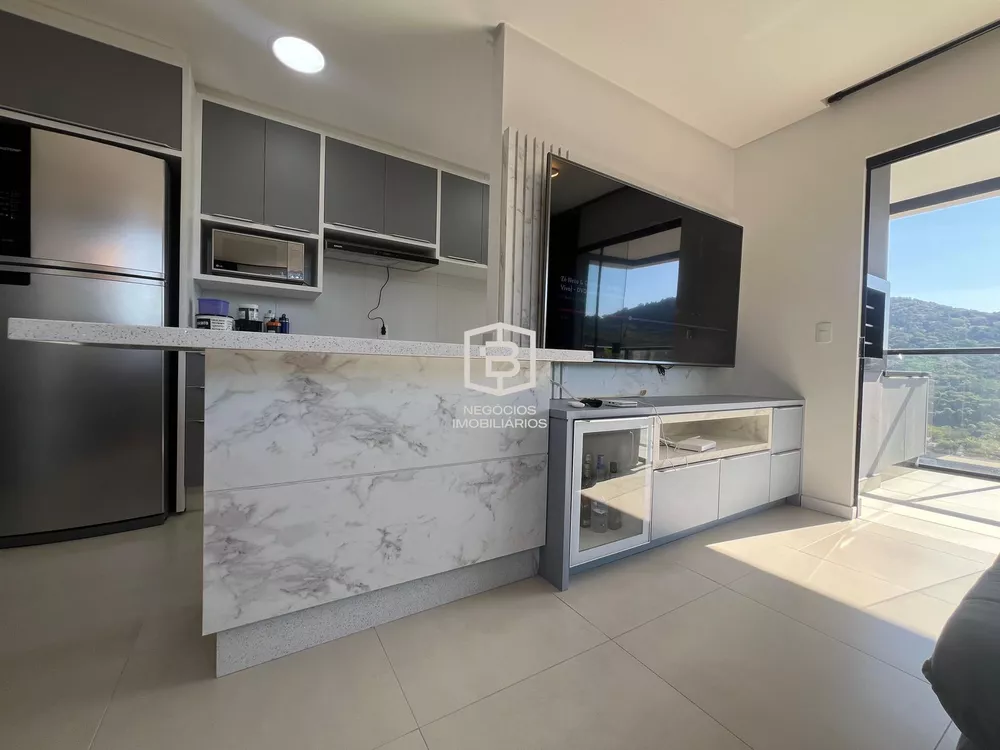 Apartamento à venda com 2 quartos, 70m² - Foto 7