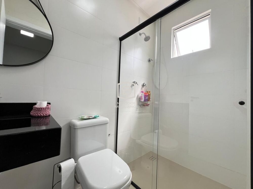 Apartamento à venda com 4 quartos, 145m² - Foto 2