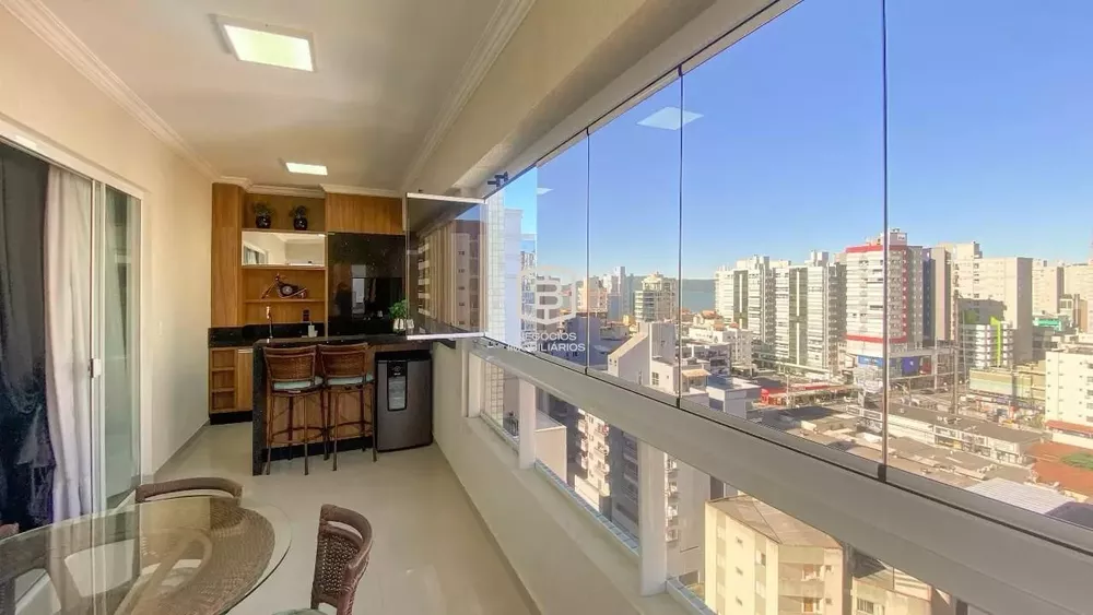 Apartamento à venda com 4 quartos, 150m² - Foto 1