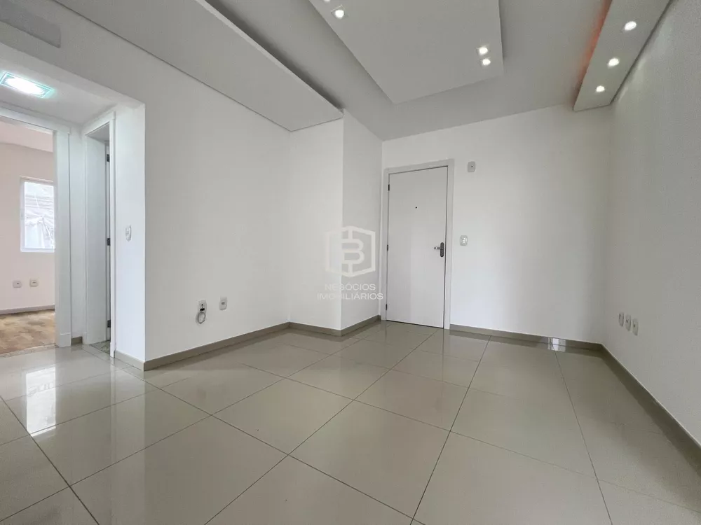 Apartamento à venda com 2 quartos, 103m² - Foto 4