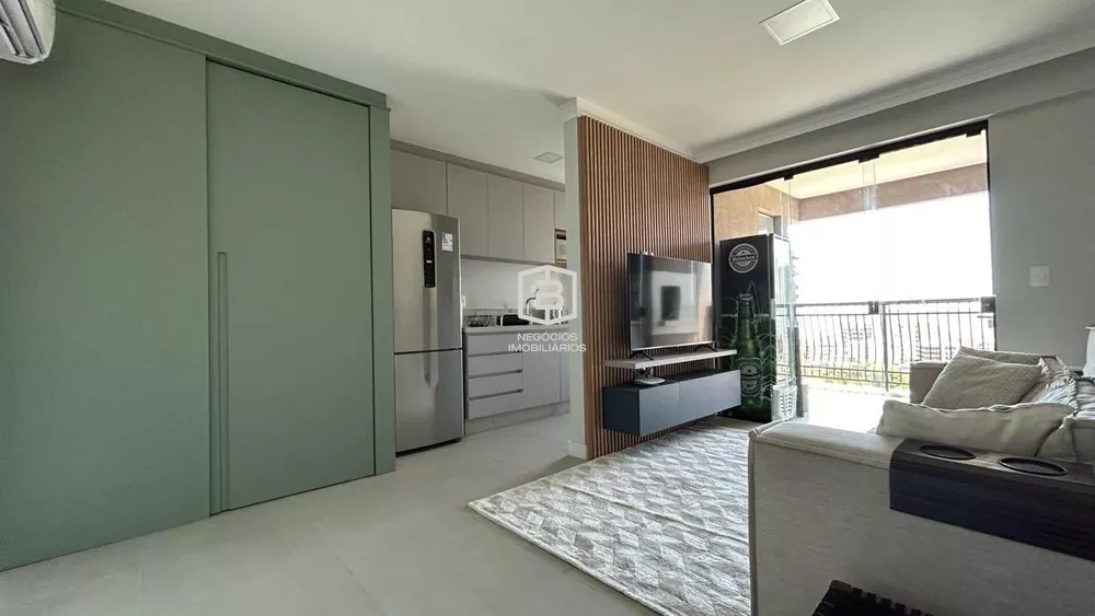 Apartamento à venda com 2 quartos, 70m² - Foto 4