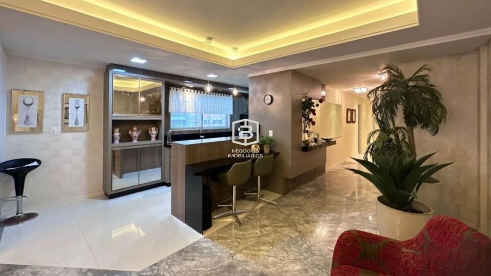 Apartamento, 4 quartos, 225 m² - Foto 1