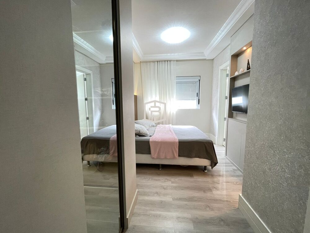 Apartamento, 3 quartos, 130 m² - Foto 1