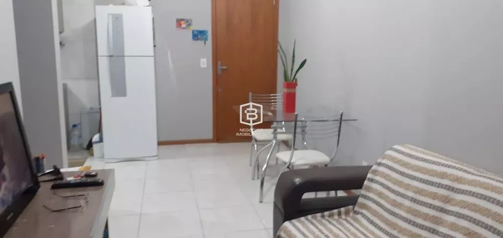 Apartamento à venda com 2 quartos, 60m² - Foto 1