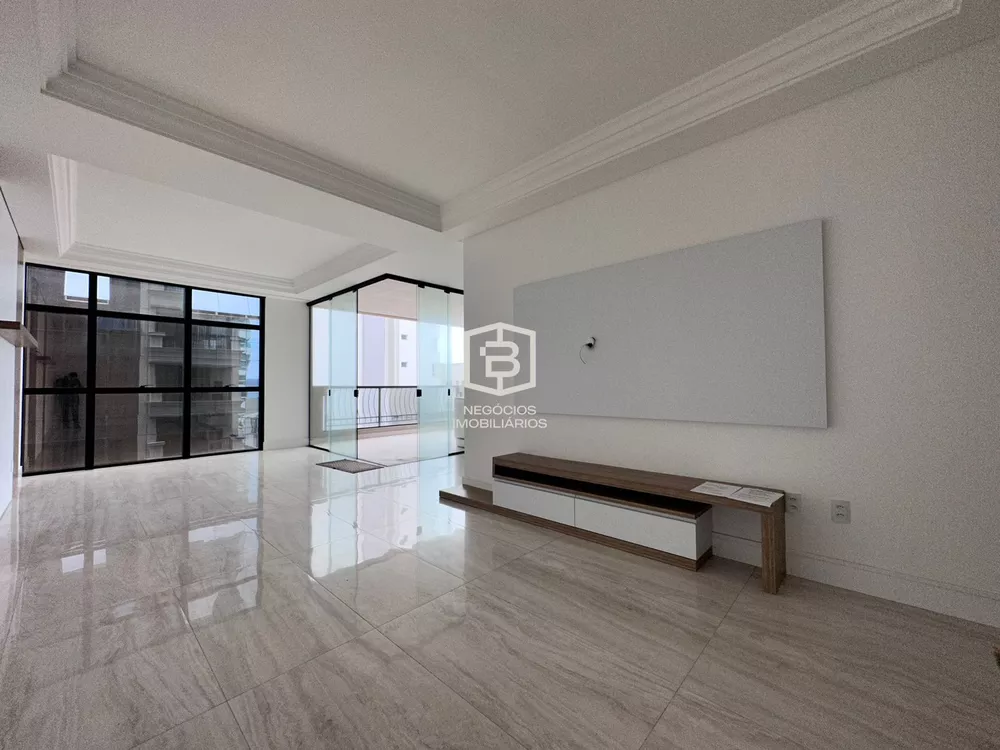 Apartamento à venda com 3 quartos, 127m² - Foto 8