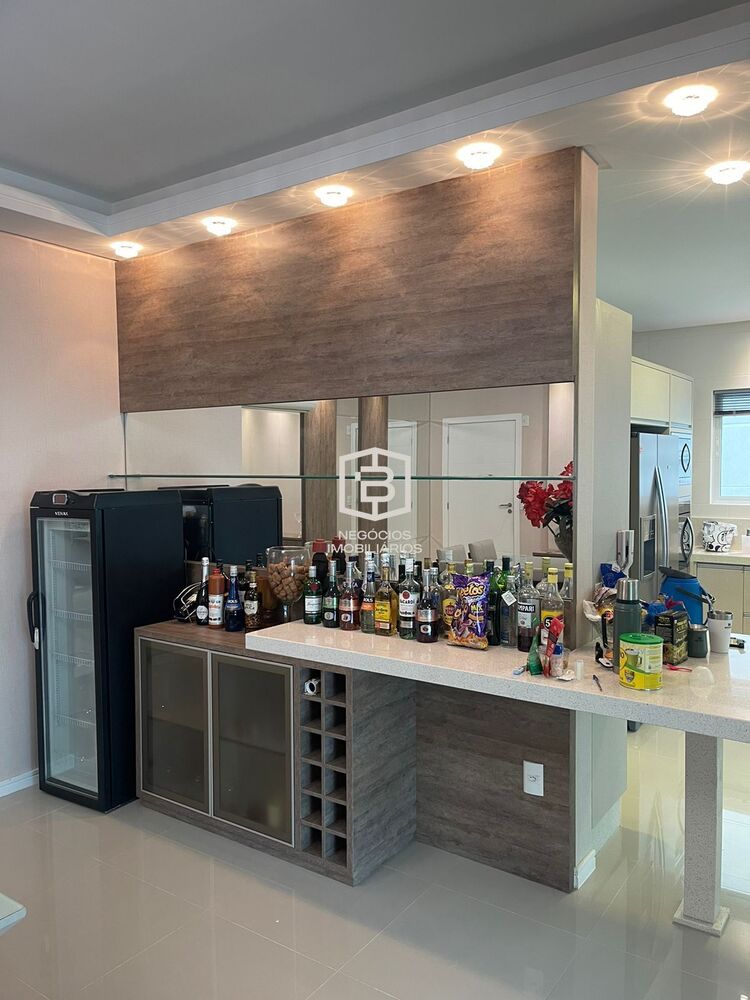 Apartamento, 4 quartos, 181 m² - Foto 2