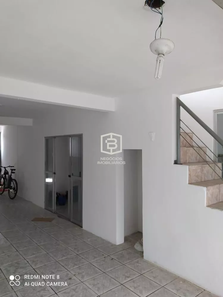 Apartamento à venda com 3 quartos, 140m² - Foto 1