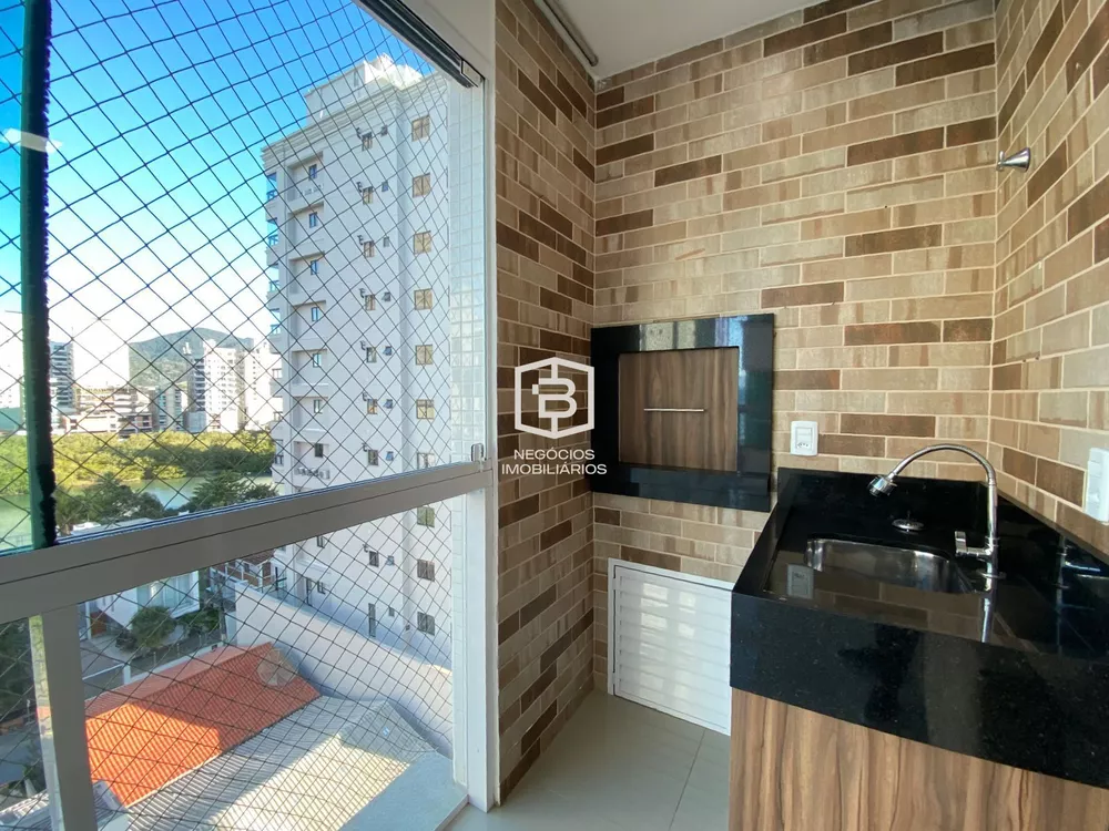 Apartamento à venda com 3 quartos, 116m² - Foto 1