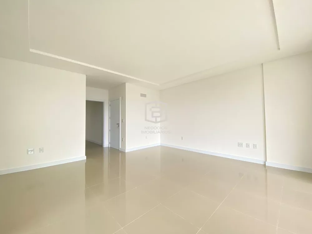 Apartamento à venda com 4 quartos, 145m² - Foto 6