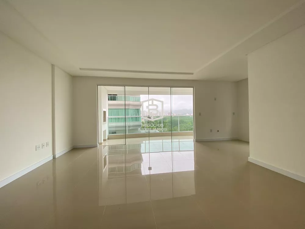 Apartamento à venda com 4 quartos, 145m² - Foto 5