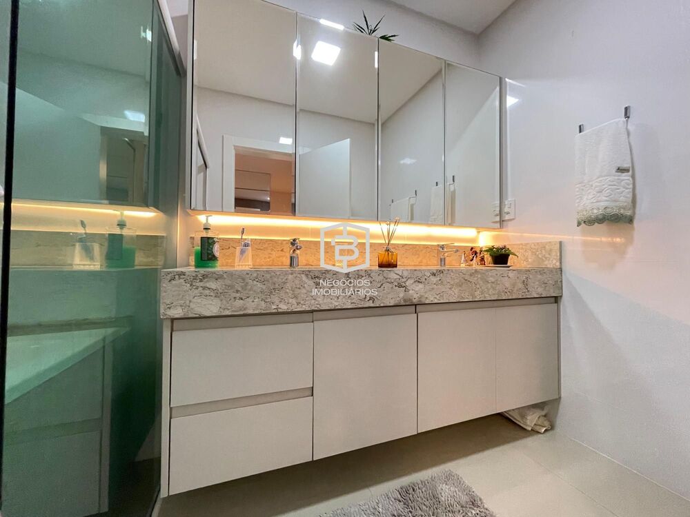 Apartamento, 3 quartos, 134 m² - Foto 1
