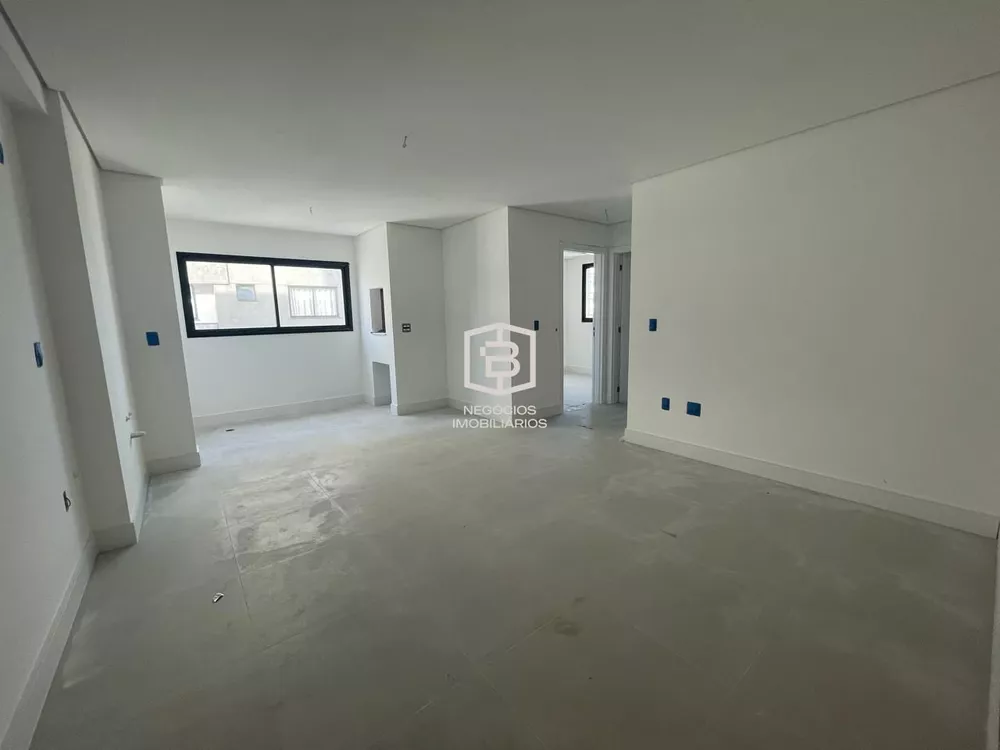 Apartamento à venda com 2 quartos, 64m² - Foto 4