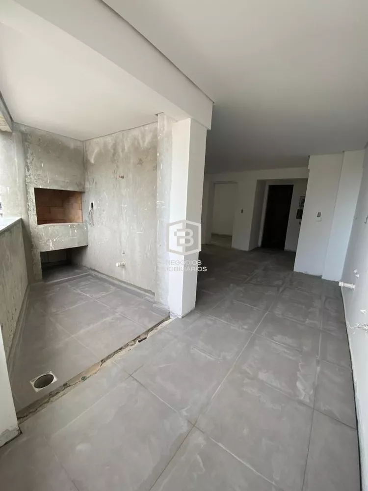 Apartamento à venda com 2 quartos, 70m² - Foto 1