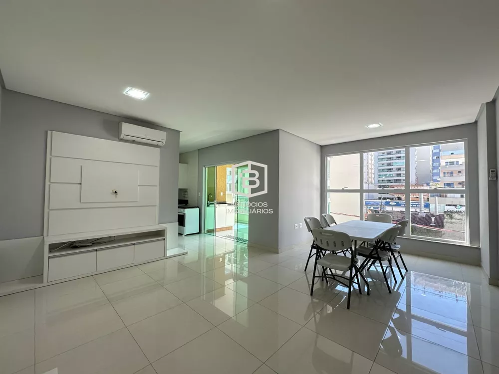 Apartamento à venda com 3 quartos, 137m² - Foto 1