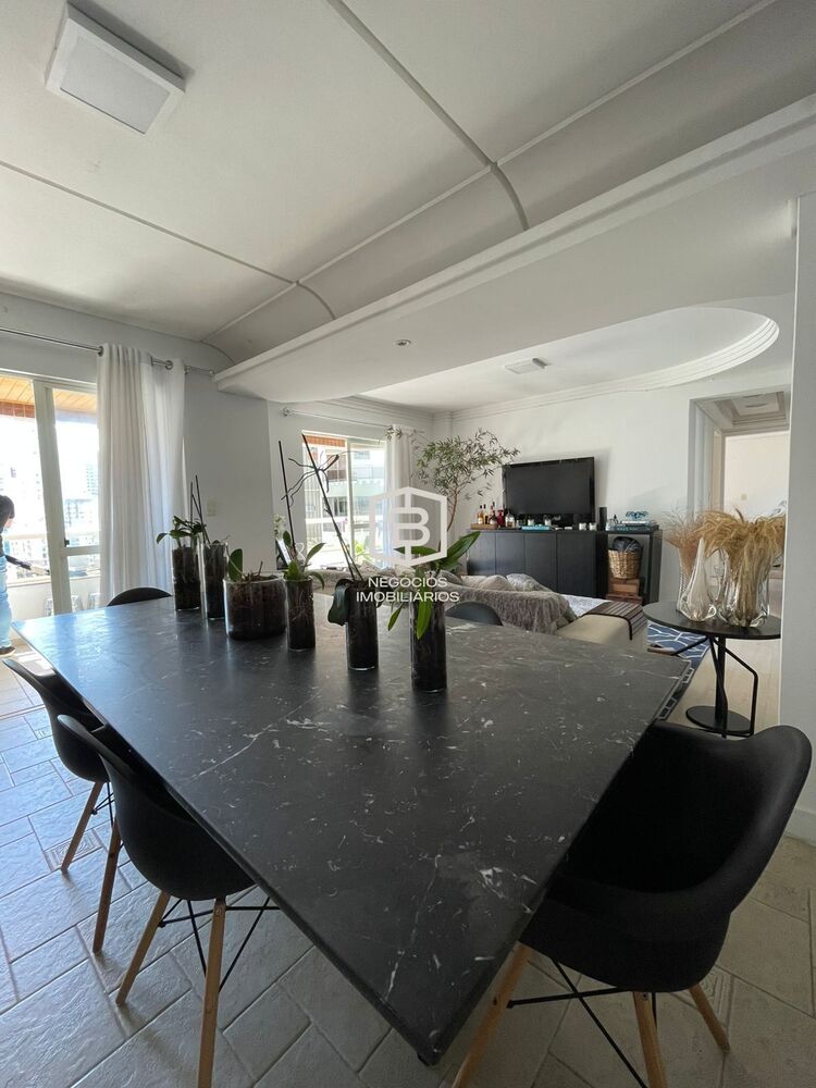 Apartamento, 3 quartos, 151 m² - Foto 2