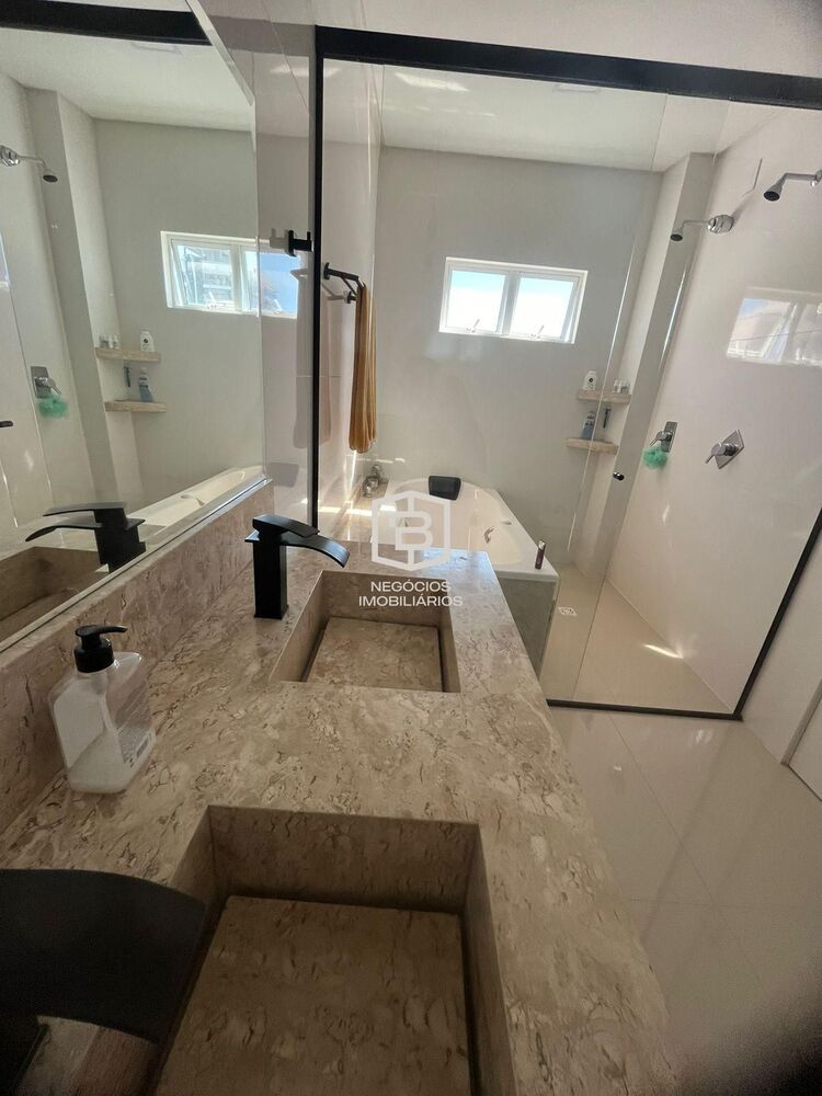 Apartamento, 3 quartos, 134 m² - Foto 1