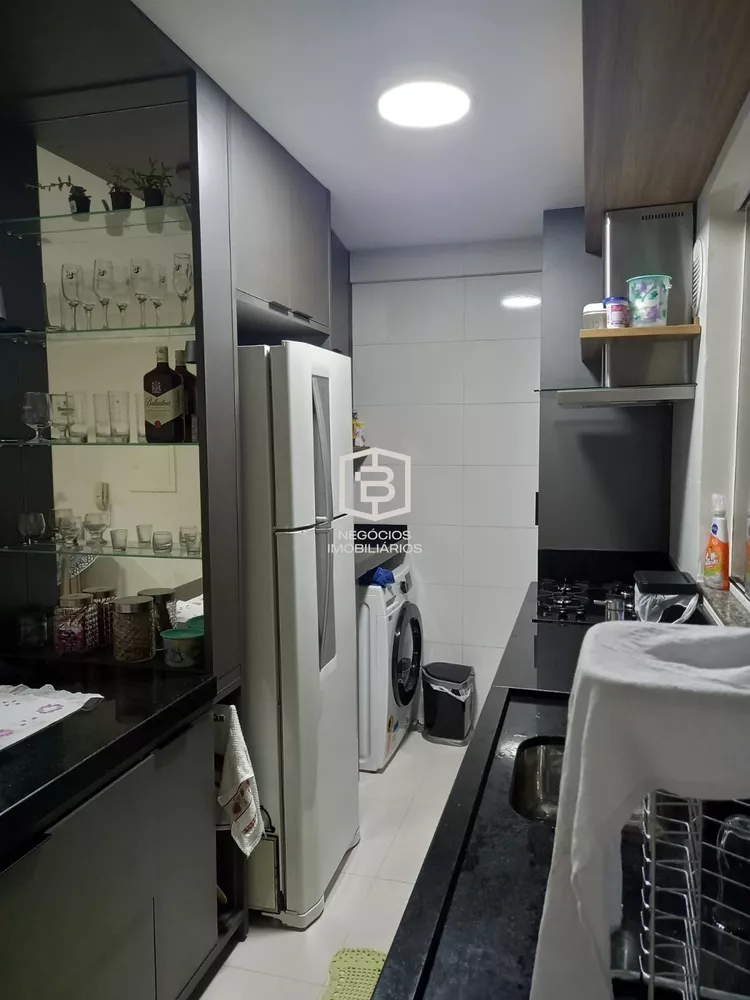 Apartamento à venda com 2 quartos, 66m² - Foto 1