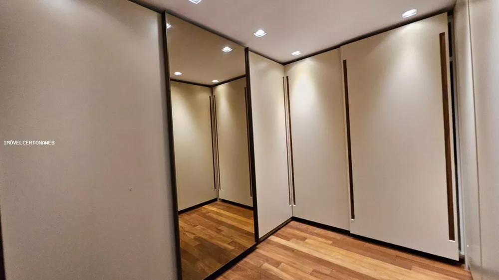 Casa, 5 quartos, 267 m² - Foto 2