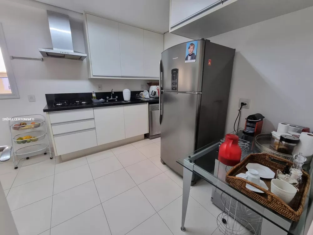 Apartamento, 3 quartos, 199 m² - Foto 2