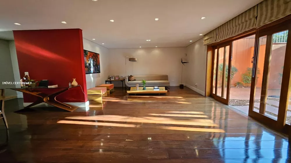 Casa à venda com 5 quartos, 267m² - Foto 3