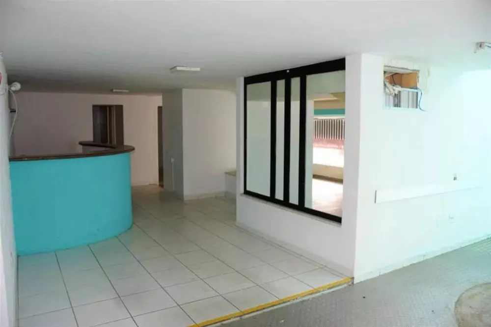 Casa para alugar com 5 quartos, 450m² - Foto 3