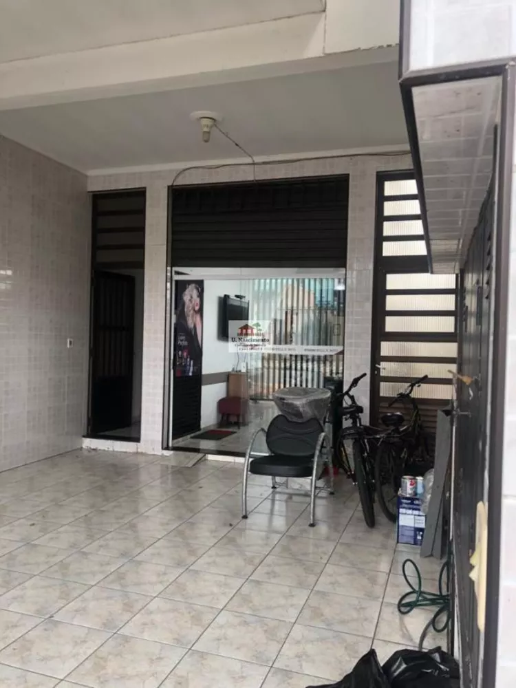 Prédio Inteiro à venda com 3 quartos, 250m² - Foto 1