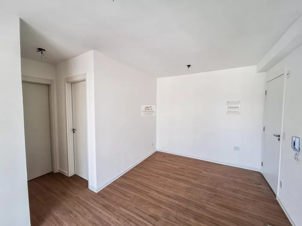 Apartamento à venda com 2 quartos, 44m² - Foto 4