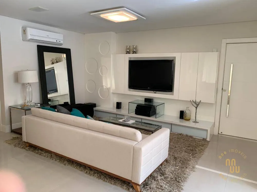 Apartamento, 3 quartos, 130 m² - Foto 2