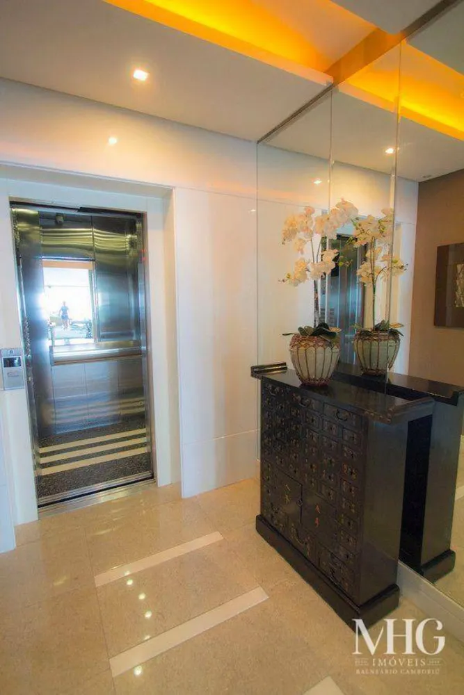 Apartamento, 4 quartos, 325 m² - Foto 2
