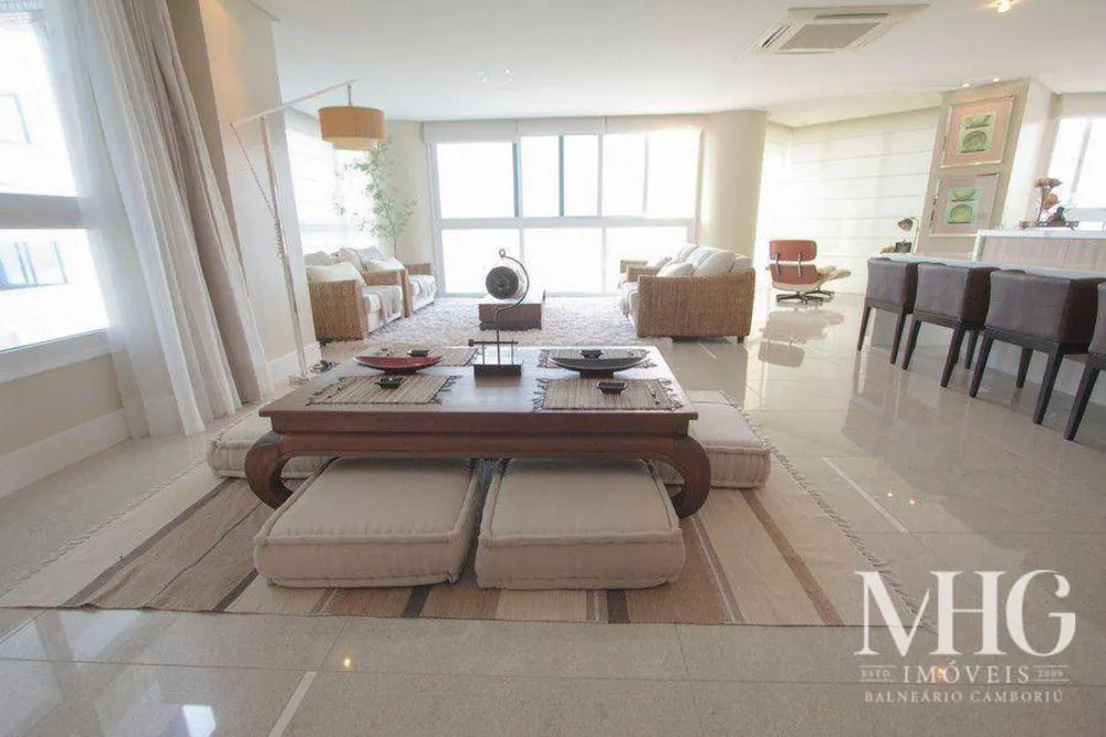 Apartamento, 4 quartos, 325 m² - Foto 1