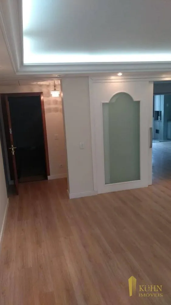 Apartamento, 3 quartos, 220 m² - Foto 1