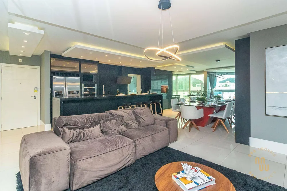 Apartamento, 3 quartos, 192 m² - Foto 1