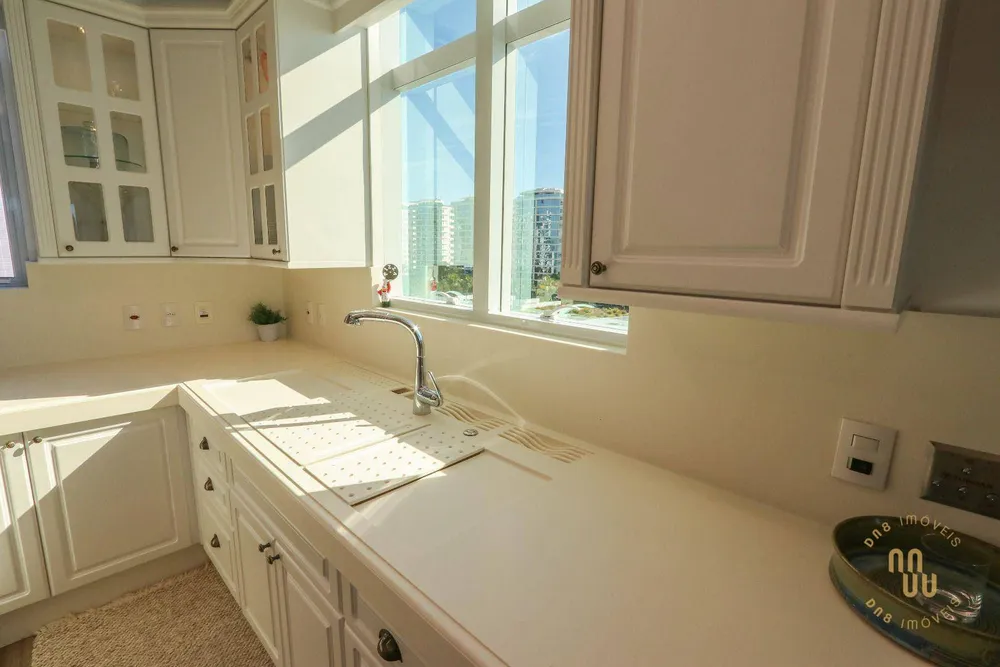 Cobertura, 3 quartos, 275 m² - Foto 4