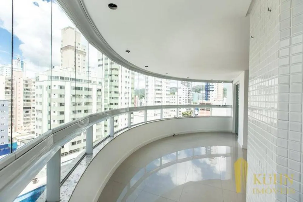 Apartamento, 3 quartos, 130 m² - Foto 2