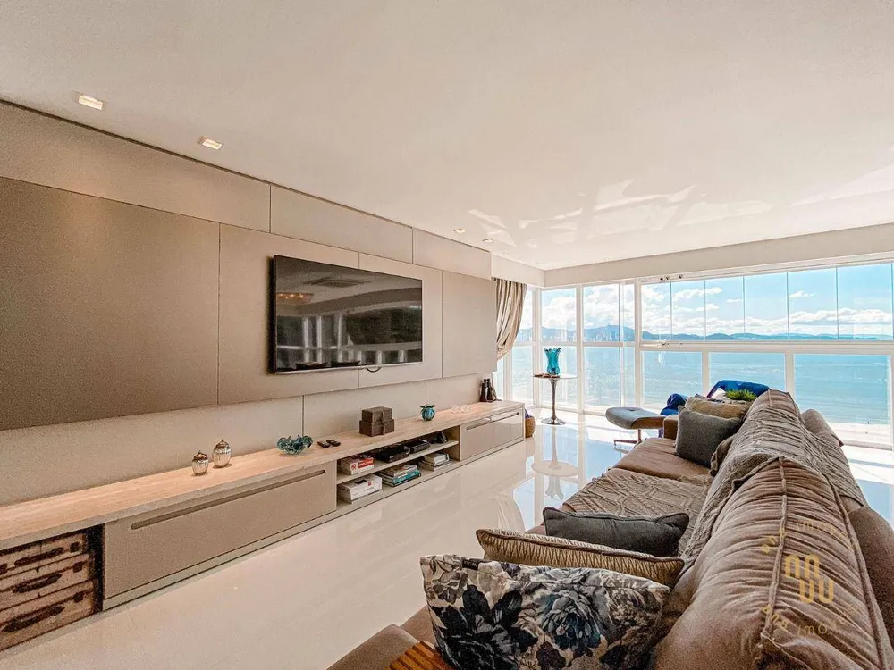 Apartamento, 4 quartos, 236 m² - Foto 2
