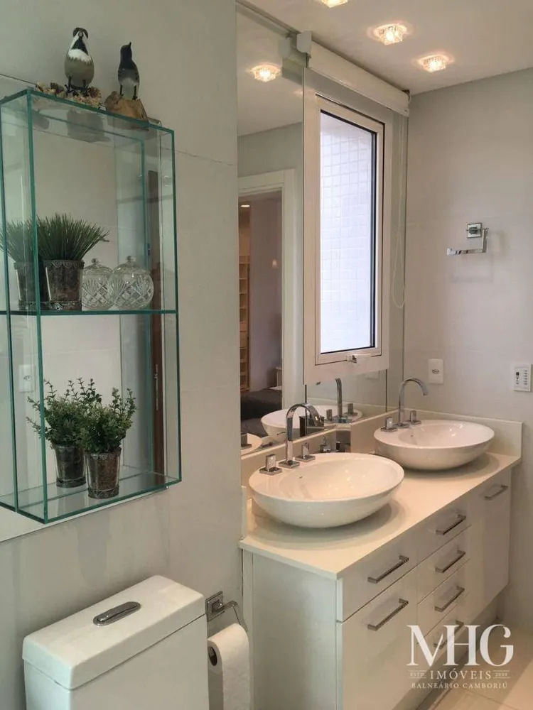 Apartamento, 3 quartos, 193 m² - Foto 2