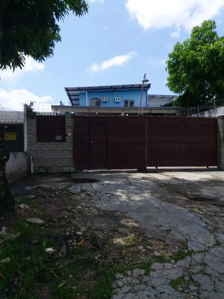 Casa, 6 quartos, 327 m² - Foto 1