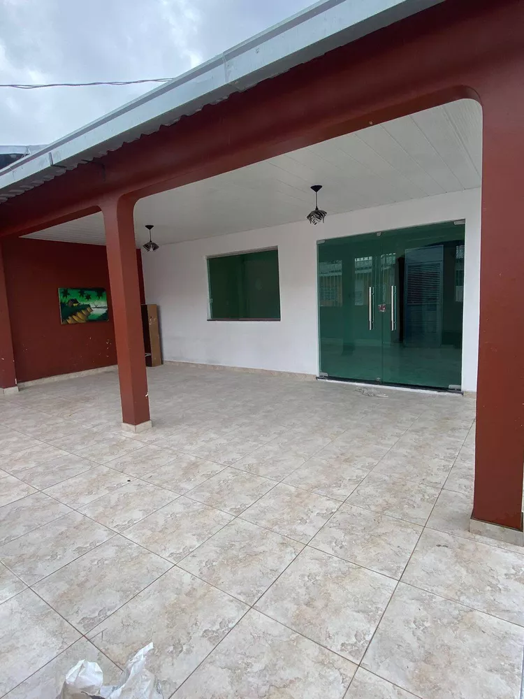 Casa para alugar com 4 quartos, 300m² - Foto 2