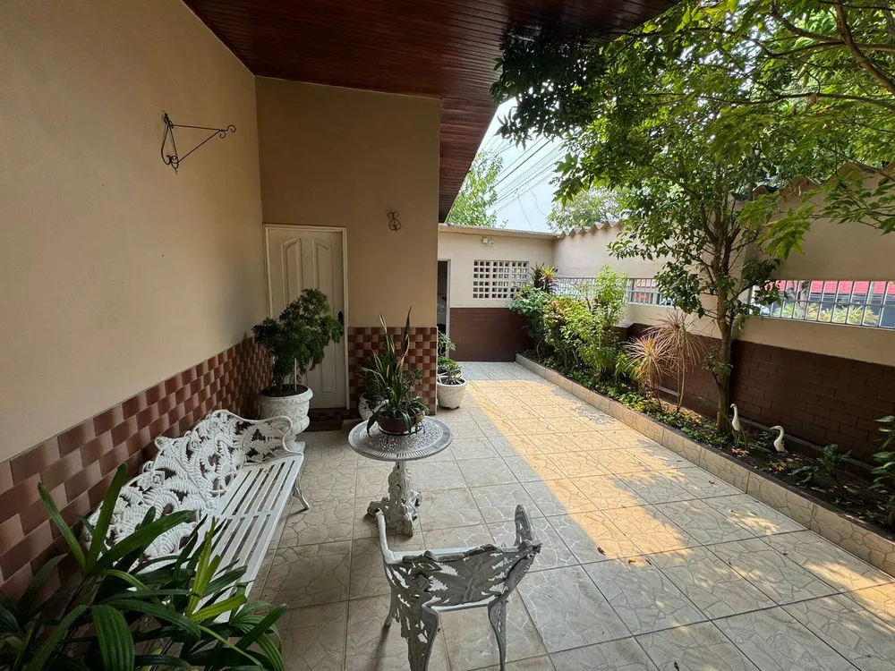 Casa à venda com 3 quartos, 288m² - Foto 3