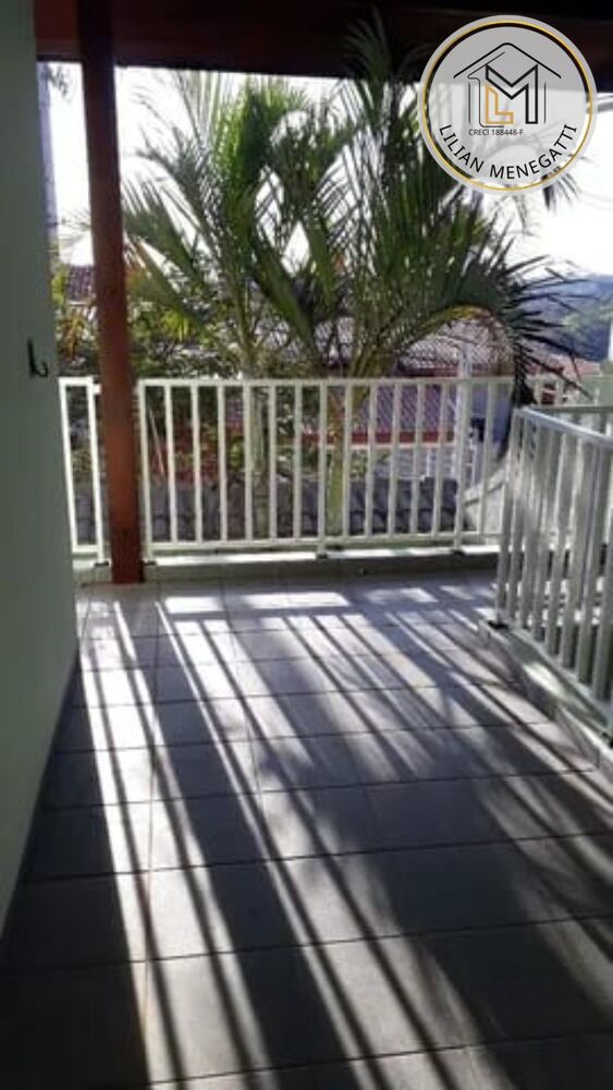 Casa à venda com 3 quartos, 250m² - Foto 4