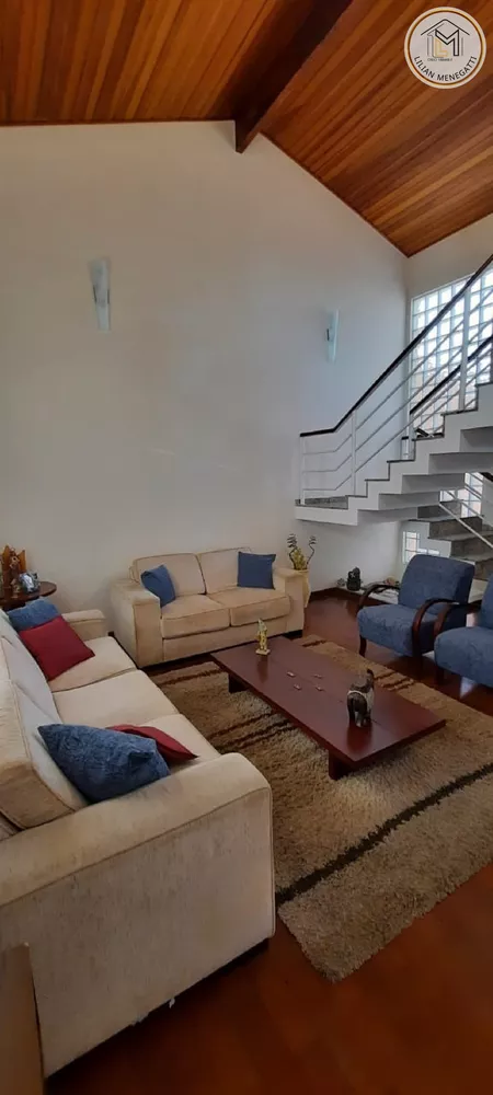 Casa de Condomínio à venda com 3 quartos, 300m² - Foto 4