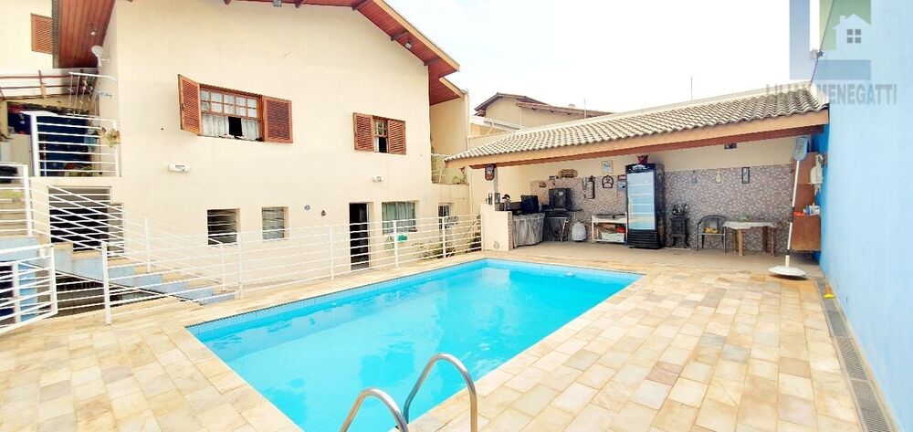 Casa, 5 quartos, 362 m² - Foto 1