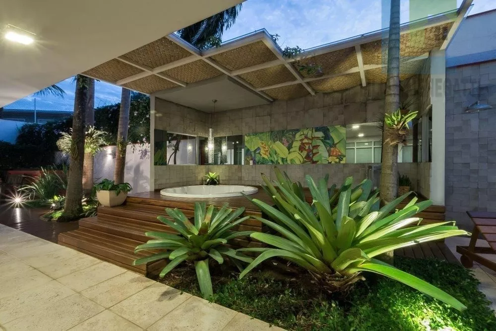 Casa de Condomínio à venda com 3 quartos, 405m² - Foto 1