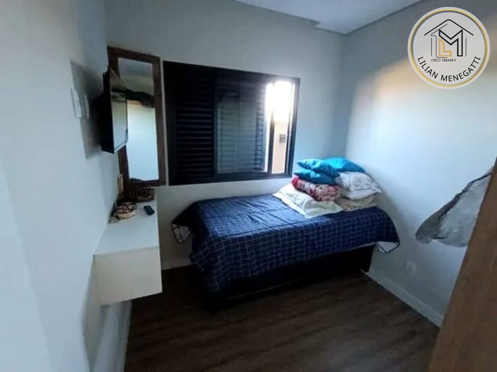 Casa de Condomínio à venda com 3 quartos, 250m² - Foto 2