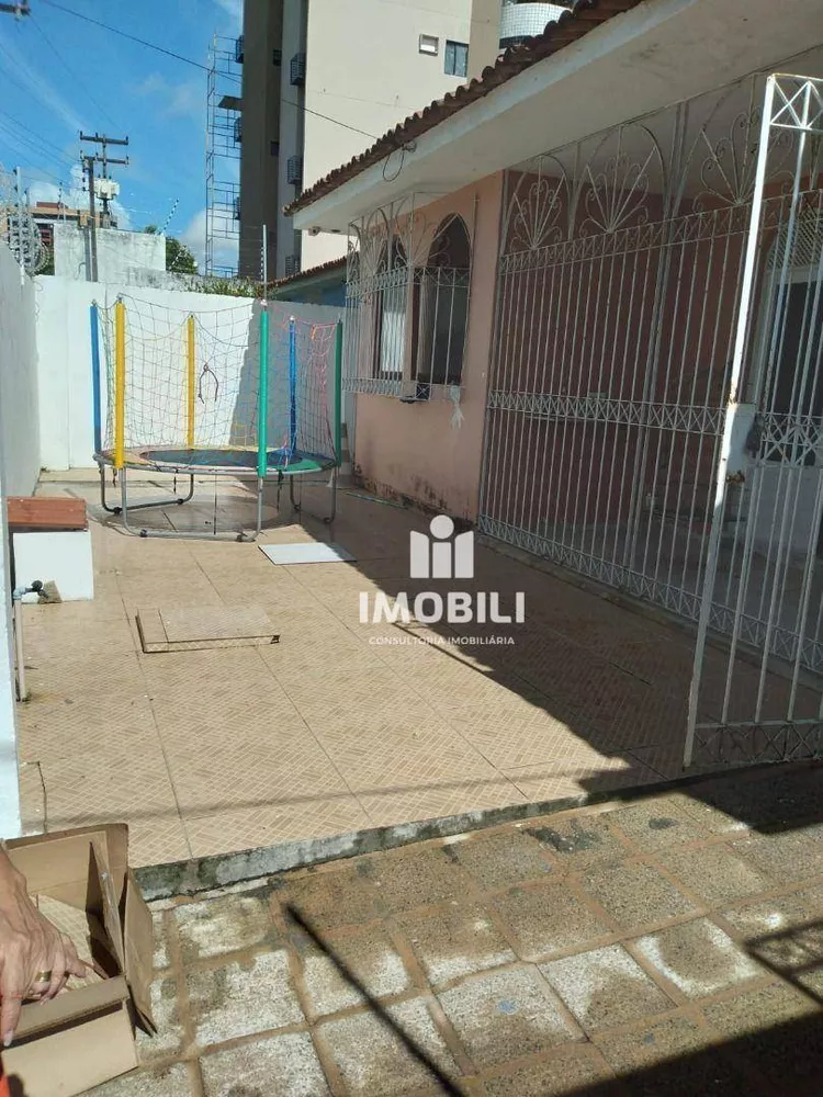 Casa à venda com 4 quartos, 186m² - Foto 3