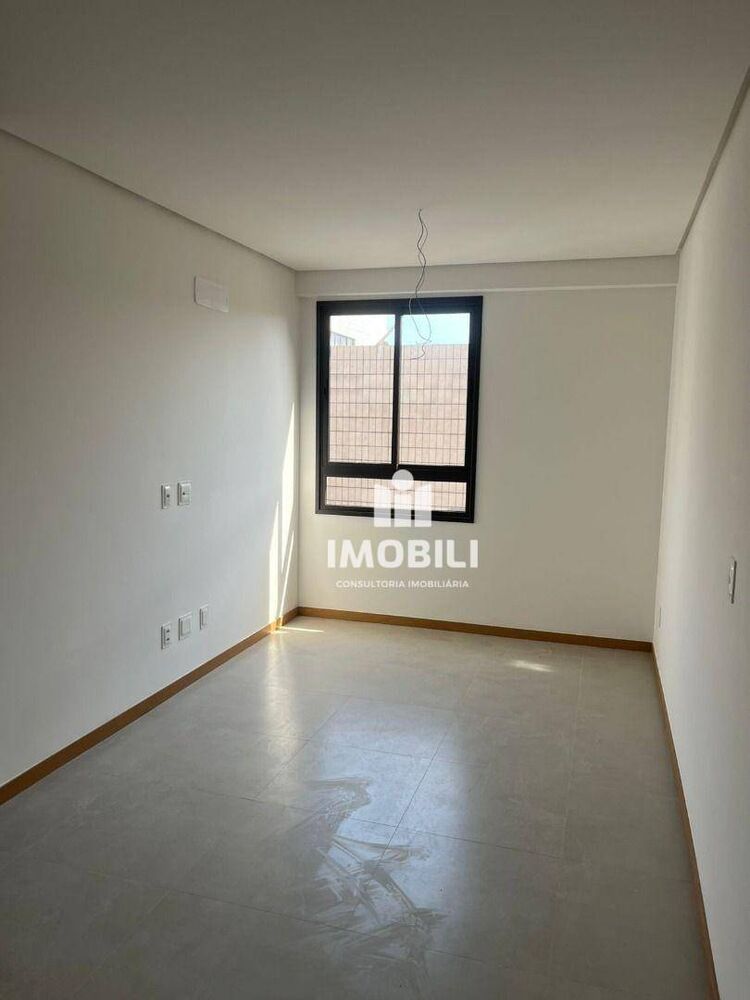Apartamento à venda com 2 quartos, 70m² - Foto 4